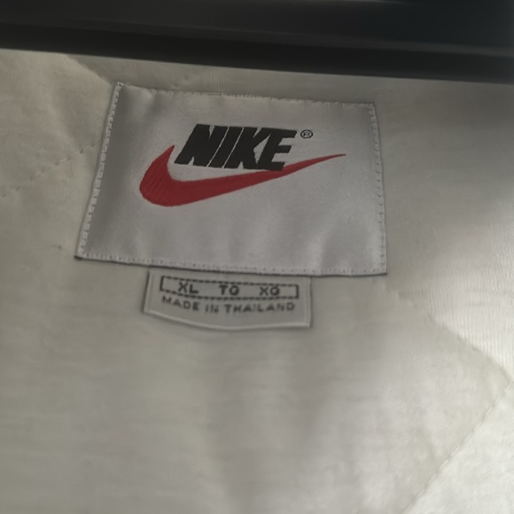 Nike Puffer coat - Picture 3 of 4